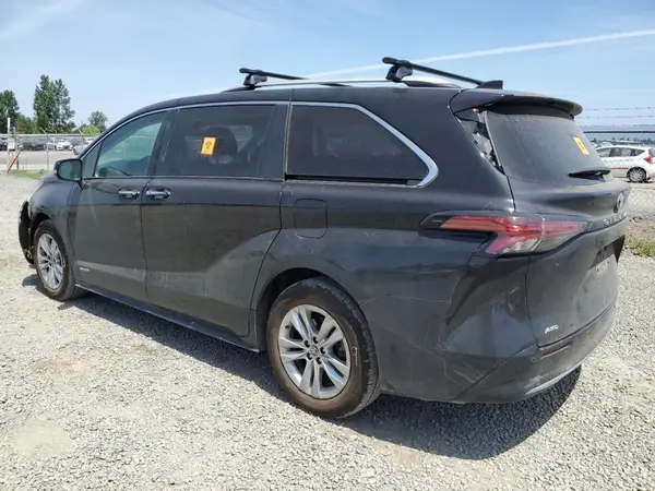 5TDZSKFCXMS004655 2021 TOYOTA SIENNA - Image 2