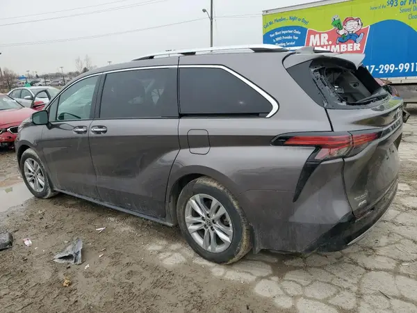 5TDZSKFCXPS095334 2023 TOYOTA SIENNA - Image 2