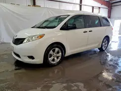 5TDZZ3DC0HS815696 2017 TOYOTA SIENNA