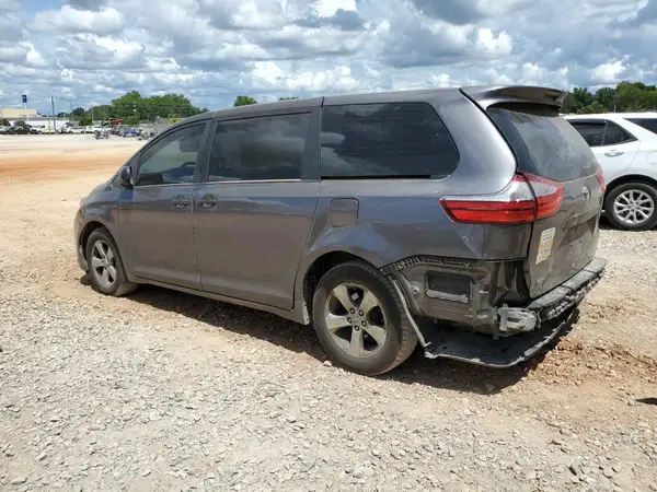5TDZZ3DC0HS825435 2017 TOYOTA SIENNA - Image 2