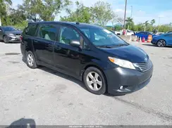 5TDZZ3DC0HS860346 2017 TOYOTA SIENNA