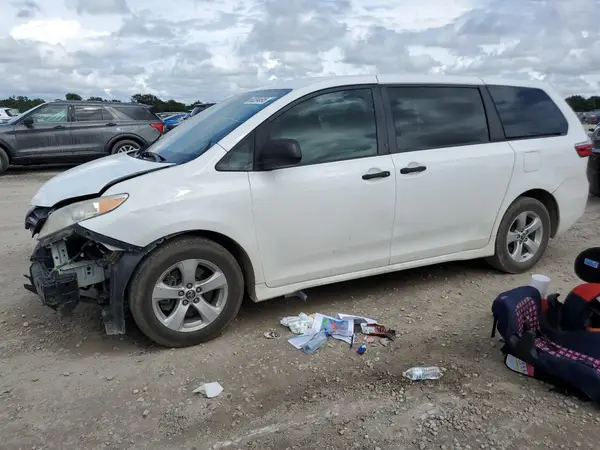 5TDZZ3DC0JS946746 2018 TOYOTA SIENNA - Image 1