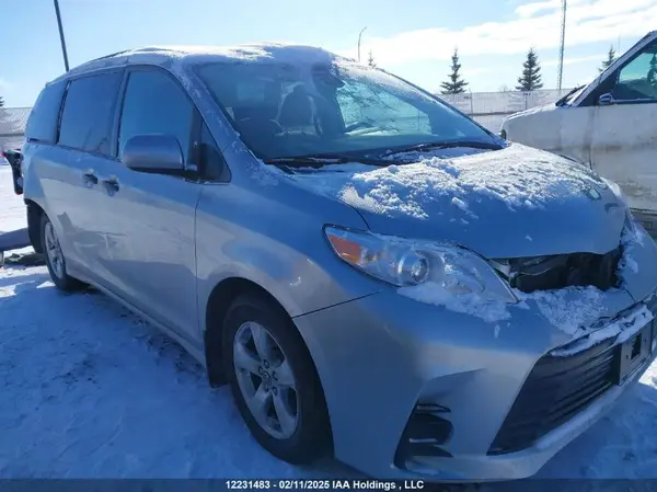 5TDZZ3DC0KS012054 2019 TOYOTA SIENNA - Image 1