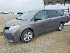 5TDZZ3DC0KS969879 2019 TOYOTA SIENNA