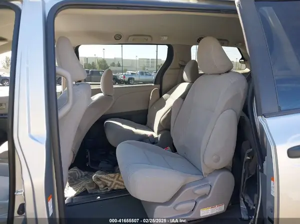 5TDZZ3DC0LS035609 2020 TOYOTA SIENNA - Image 8