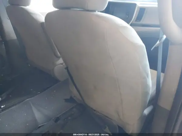 5TDZZ3DC0LS041667 2020 TOYOTA SIENNA - Image 8