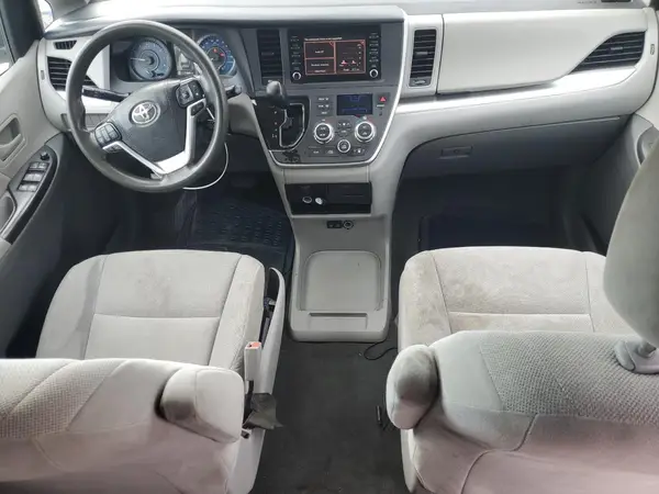 5TDZZ3DC0LS085863 2020 TOYOTA SIENNA - Image 8