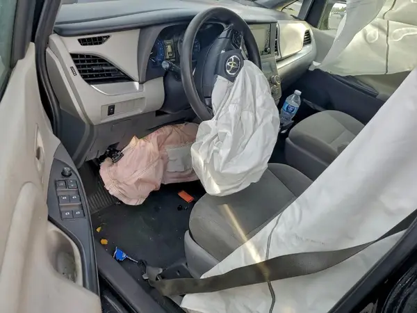 5TDZZ3DC0LS087449 2020 TOYOTA SIENNA - Image 8