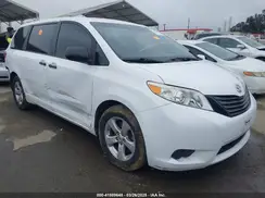 5TDZZ3DC1HS782126 2017 TOYOTA SIENNA