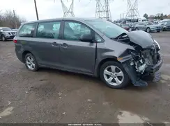5TDZZ3DC1HS783132 2017 TOYOTA SIENNA