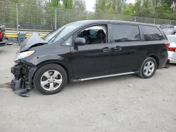 5TDZZ3DC1HS786239 2017 TOYOTA SIENNA - Image 1