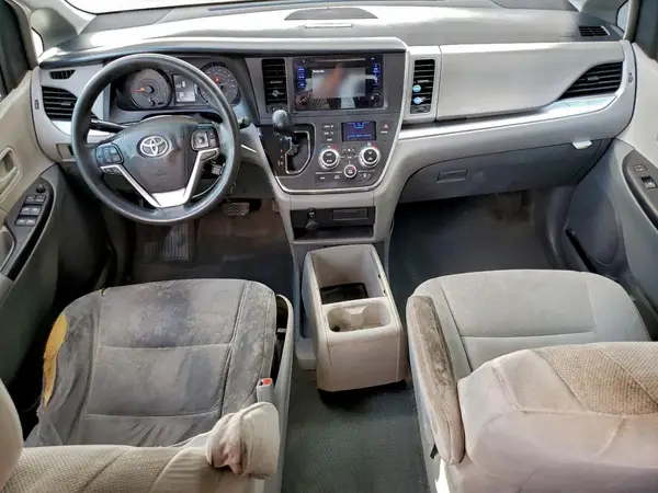 5TDZZ3DC1HS791201 2017 TOYOTA SIENNA - Image 8