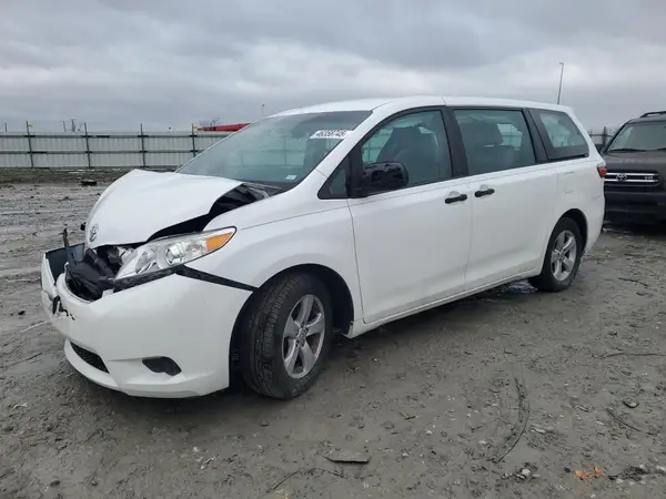 5TDZZ3DC1HS832426 2017 TOYOTA SIENNA - Image 1