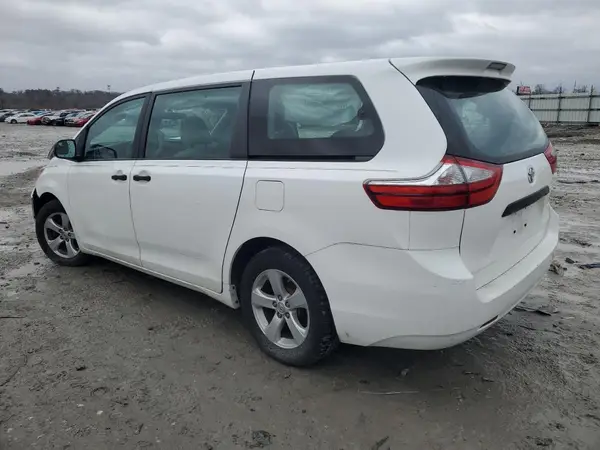 5TDZZ3DC1HS832426 2017 TOYOTA SIENNA - Image 2