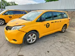 5TDZZ3DC1HS859903 2017 TOYOTA SIENNA