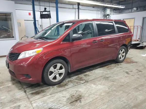 5TDZZ3DC1HS886387 2017 TOYOTA SIENNA - Image 1