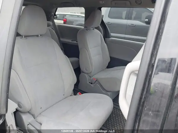 5TDZZ3DC1LS046201 2020 TOYOTA SIENNA - Image 8