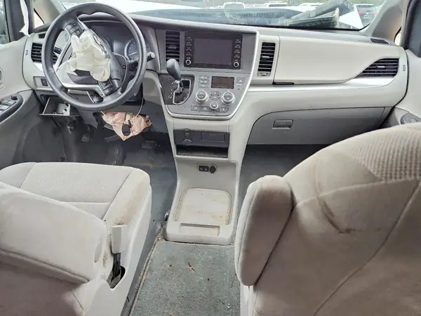 5TDZZ3DC1LS053293 2020 TOYOTA SIENNA - Image 8