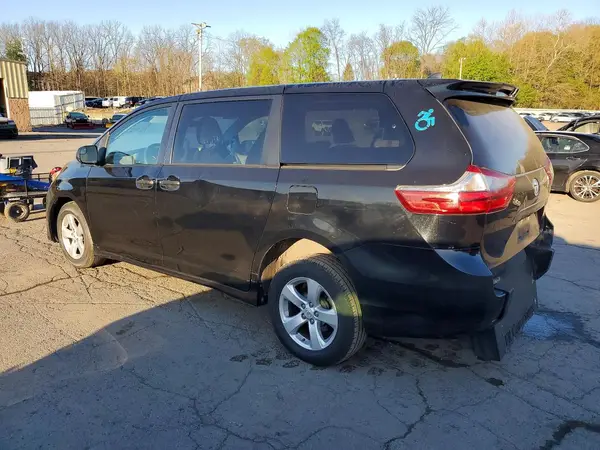 5TDZZ3DC1LS055058 2020 TOYOTA SIENNA - Image 2