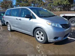 5TDZZ3DC2HS823864 2017 TOYOTA SIENNA