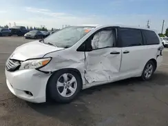 5TDZZ3DC2HS832404 2017 TOYOTA SIENNA