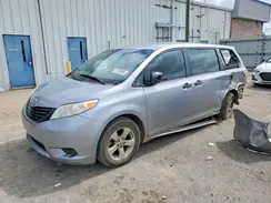 5TDZZ3DC2HS833097 2017 TOYOTA SIENNA