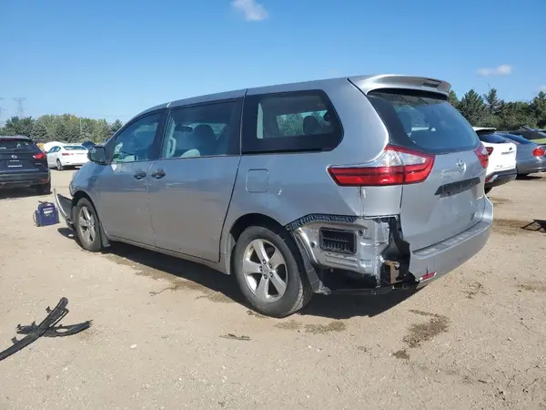 5TDZZ3DC2HS855245 2017 TOYOTA SIENNA - Image 2