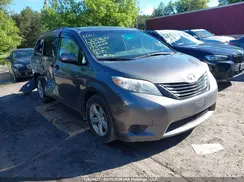5TDZZ3DC2HS877620 2017 TOYOTA SIENNA