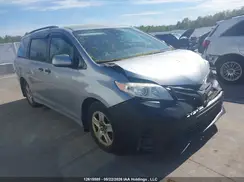 5TDZZ3DC2JS926692 2018 TOYOTA SIENNA