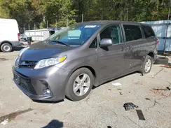 5TDZZ3DC2KS989647 2019 TOYOTA SIENNA