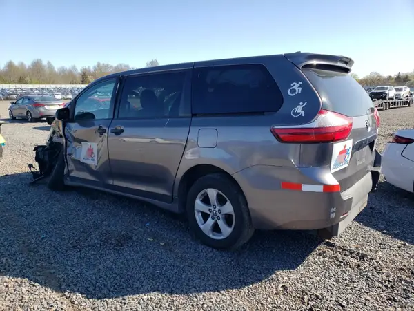 5TDZZ3DC2KS989647 2019 TOYOTA SIENNA - Image 2
