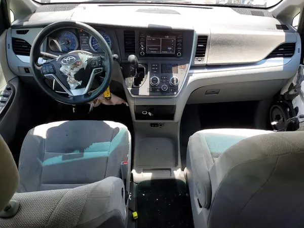 5TDZZ3DC2LS037426 2020 TOYOTA SIENNA - Image 8