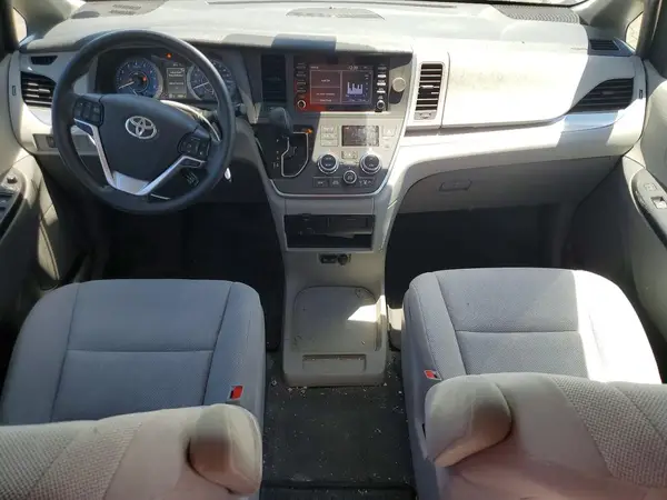 5TDZZ3DC2LS058843 2020 TOYOTA SIENNA - Image 8