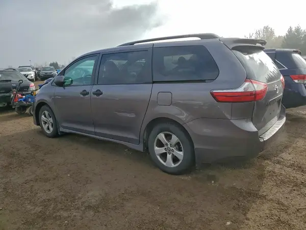 5TDZZ3DC2LS062763 2020 TOYOTA SIENNA - Image 2