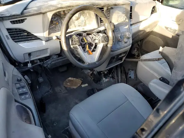 5TDZZ3DC2LS066814 2020 TOYOTA SIENNA - Image 8