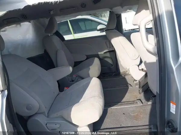 5TDZZ3DC2LS076078 2020 TOYOTA SIENNA - Image 8
