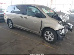 5TDZZ3DC3HS780555 2017 TOYOTA SIENNA