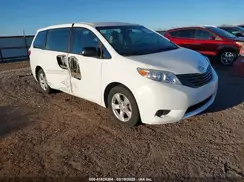 5TDZZ3DC3HS828040 2017 TOYOTA SIENNA