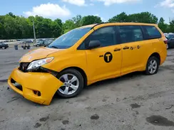 5TDZZ3DC3HS844531 2017 TOYOTA SIENNA