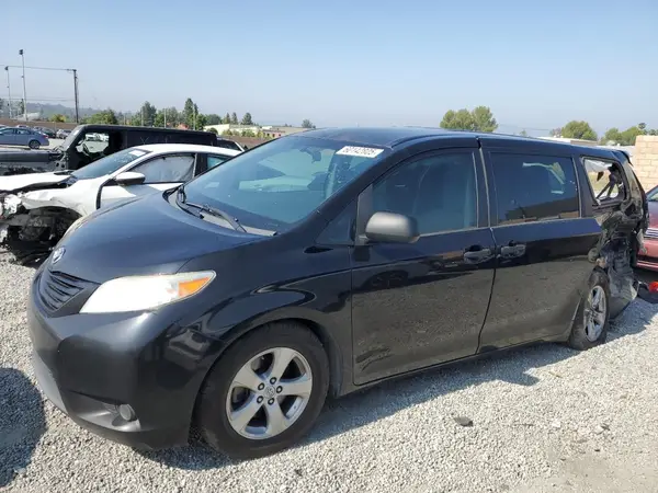 5TDZZ3DC3HS874905 2017 TOYOTA SIENNA - Image 1