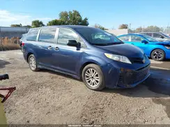 5TDZZ3DC3J5911859 2018 TOYOTA SIENNA
