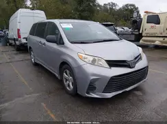5TDZZ3DC3JS944313 2018 TOYOTA SIENNA