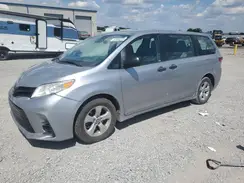 5TDZZ3DC3JS952041 2018 TOYOTA SIENNA