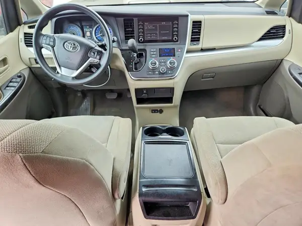 5TDZZ3DC3JS952718 2018 TOYOTA SIENNA - Image 8