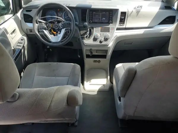 5TDZZ3DC3LS021090 2020 TOYOTA SIENNA - Image 8