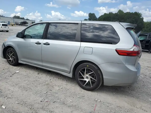 5TDZZ3DC3LS030887 2020 TOYOTA SIENNA - Image 2