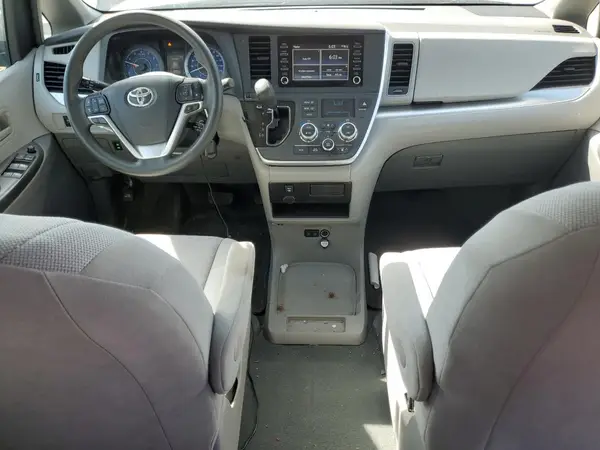 5TDZZ3DC3LS033336 2020 TOYOTA SIENNA - Image 8