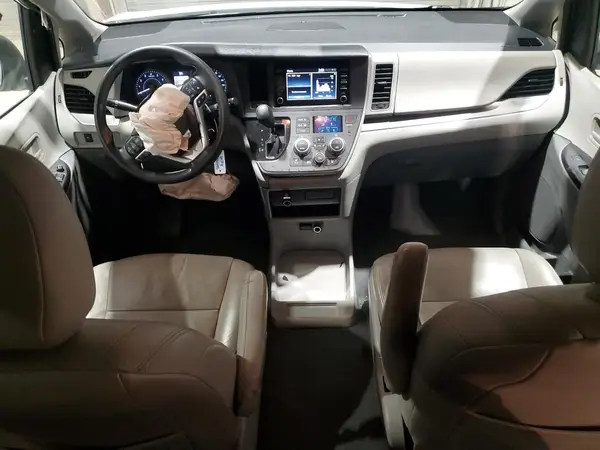 5TDZZ3DC3LS043414 2020 TOYOTA SIENNA - Image 8