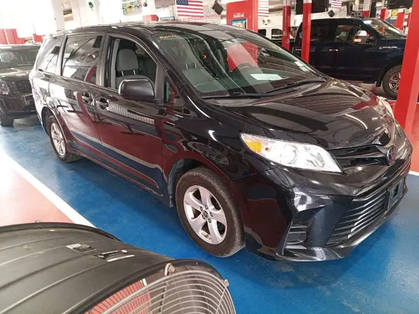 5TDZZ3DC3LS068071 2020 TOYOTA SIENNA - Image 8