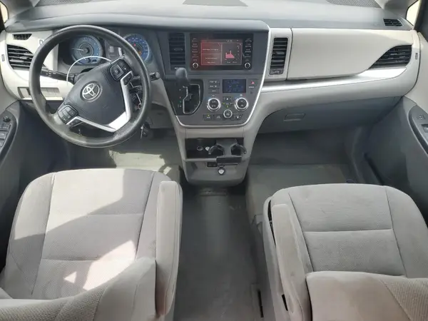 5TDZZ3DC3LS083847 2020 TOYOTA SIENNA - Image 8